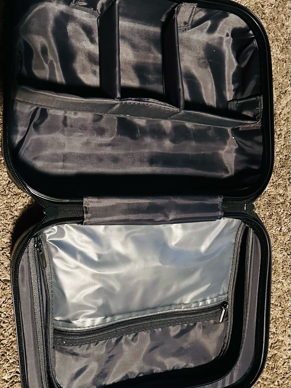 Purple Hard Shell make Suitcase - Picture 10 of 12